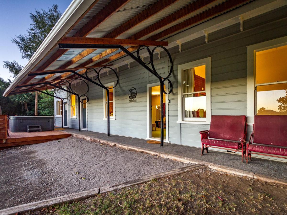 The Station - Ohakune Holiday Home Экстерьер фото