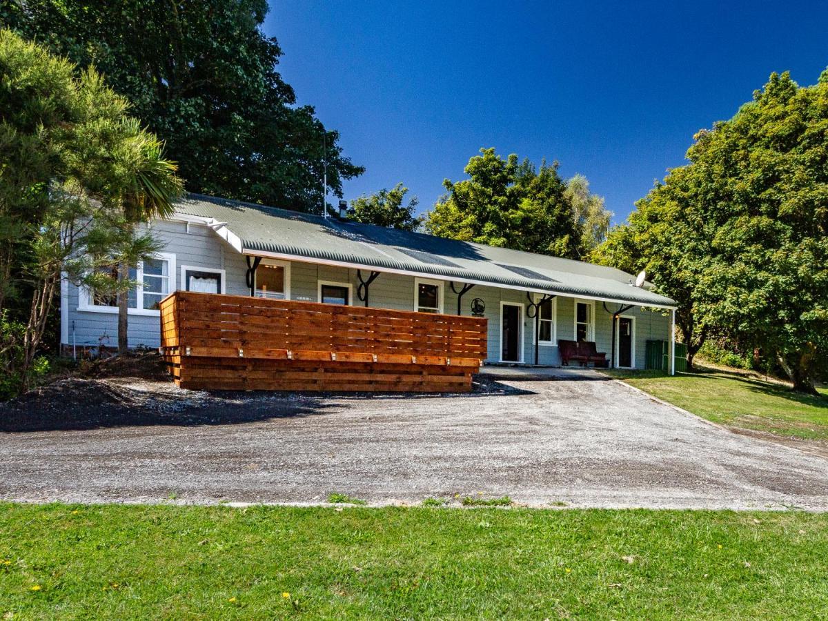 The Station - Ohakune Holiday Home Экстерьер фото
