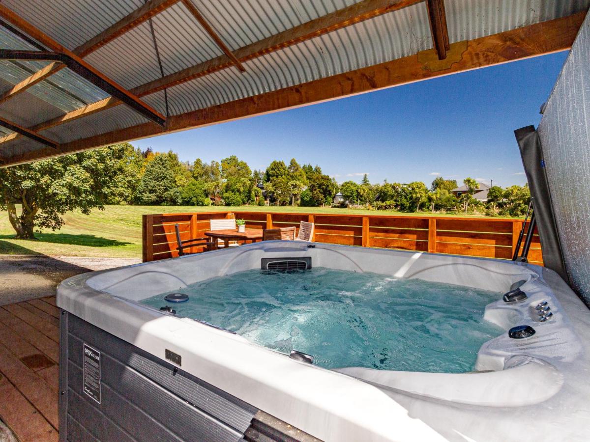 The Station - Ohakune Holiday Home Экстерьер фото