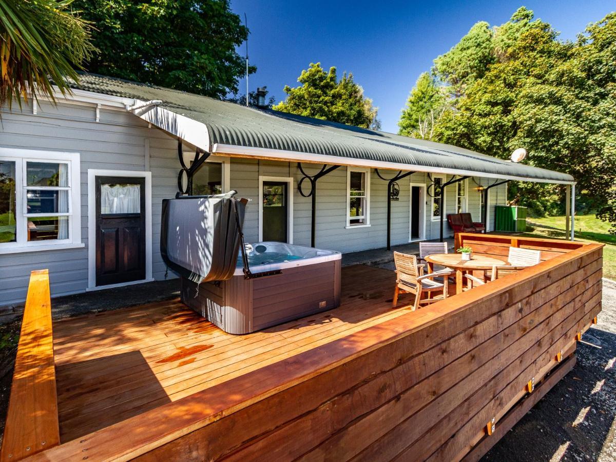 The Station - Ohakune Holiday Home Экстерьер фото